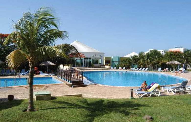 HOTEL ALLEGRO PALMA REAL 7