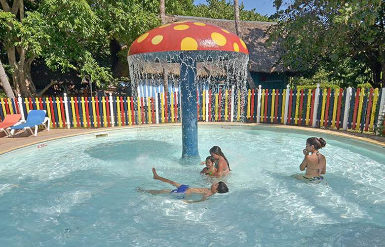 HOTEL BRISAS DEL CARIBE 4