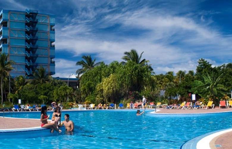 HOTEL PUNTARENA PLAYA CALETA 8